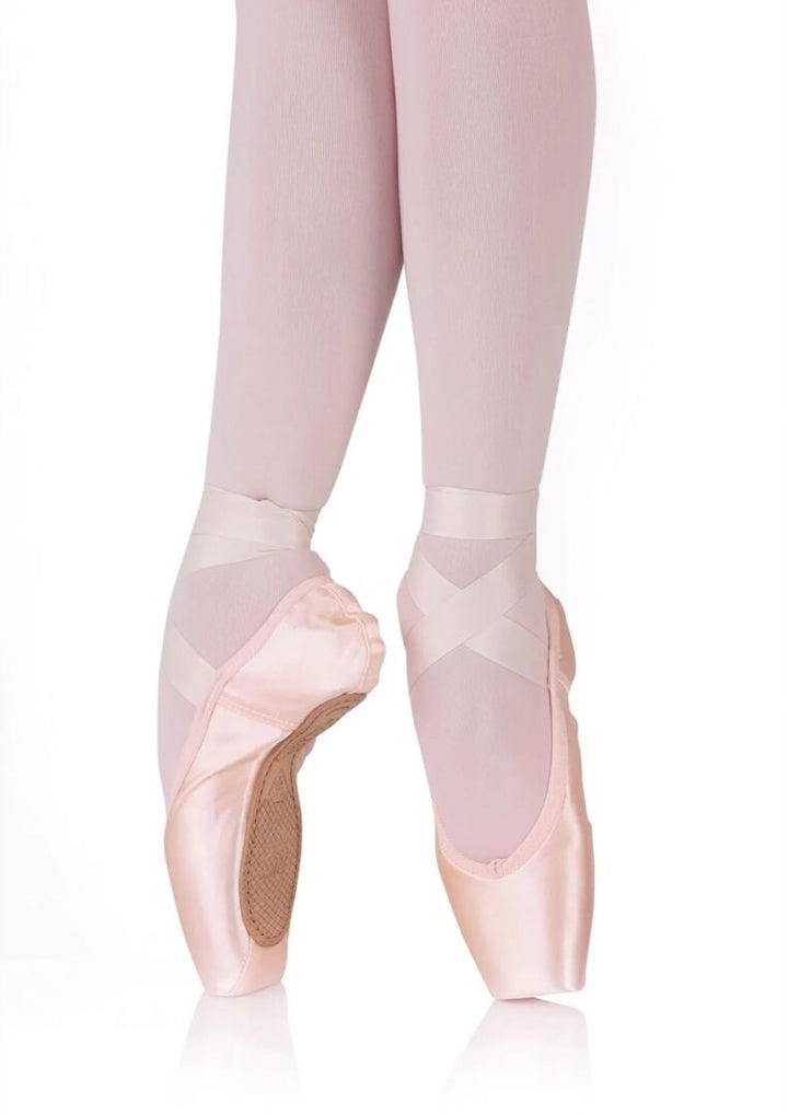 Pointe Shoes – Professional Ballet Shoes for All Levels | La Pointe ...